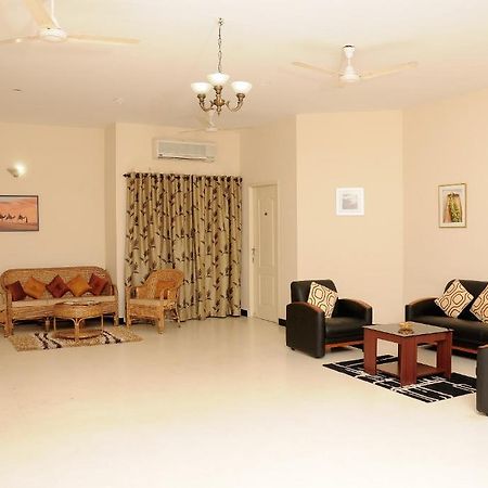Executive Comfort Alwarpet Chennai Dış mekan fotoğraf