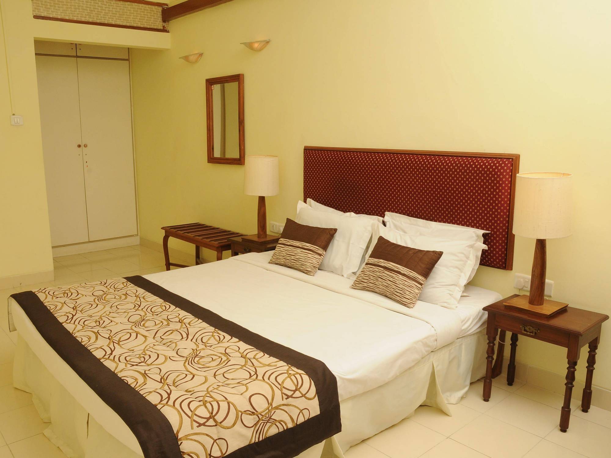 Executive Comfort Alwarpet Chennai Dış mekan fotoğraf